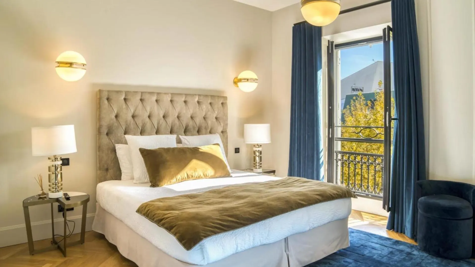 Ref 1392 - Cannes Palais Des Festivals Apartment For Rent