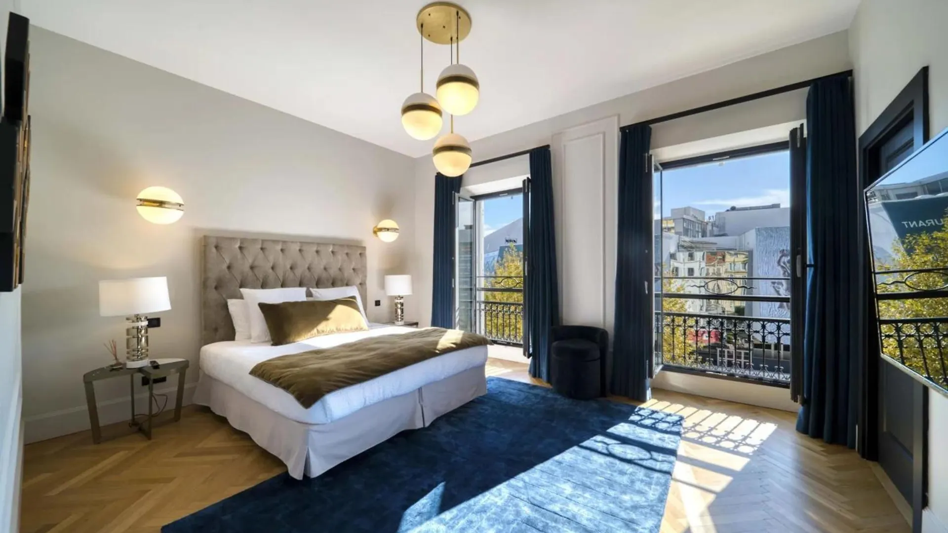 Ref 1392 - Cannes Palais Des Festivals Apartment For Rent